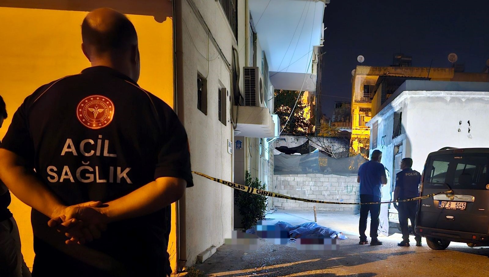 evinin onunde silahli saldiriya ugrayan bir kisi oldu MZpmK2XI