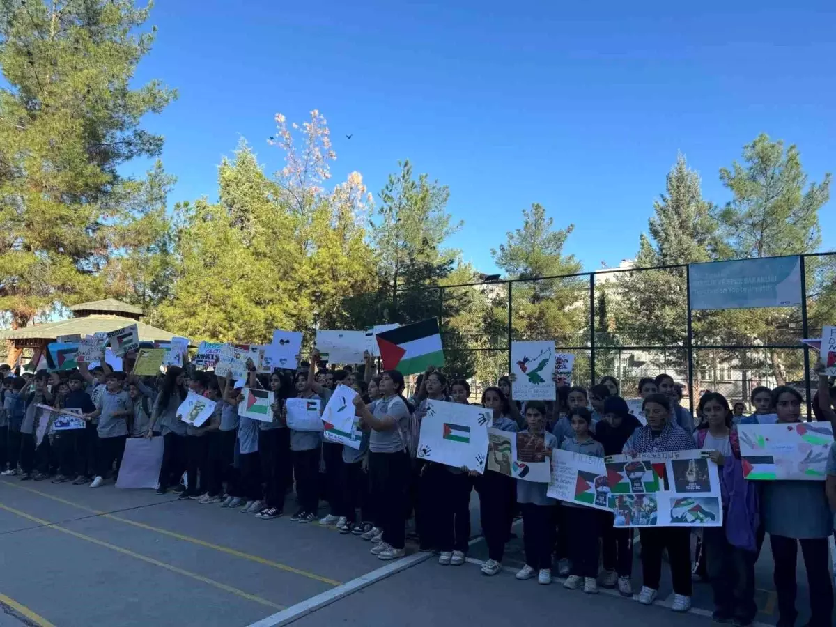 Kurtalan’da Gazze İçin Dayanışma Etkinliği Düzenlendi