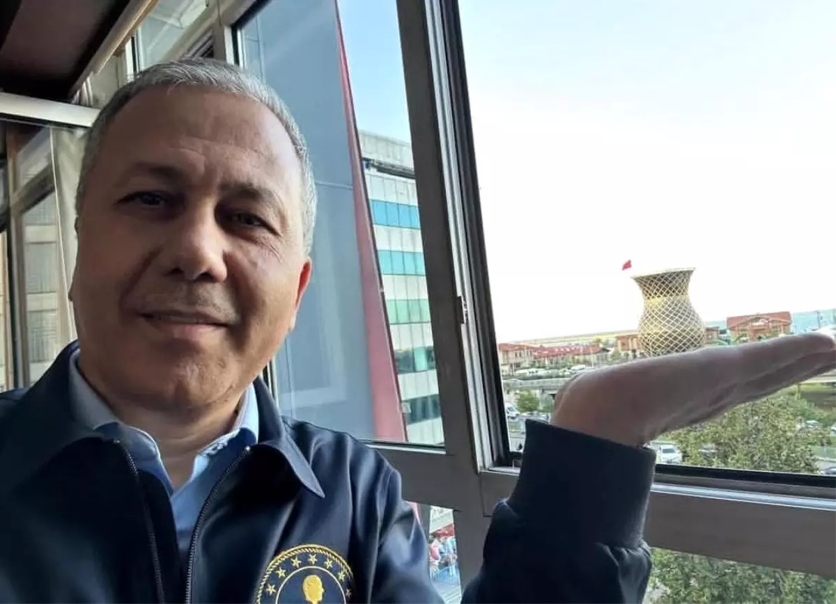 Yerlikaya da akıma uydu, dev bardakla poz verdi