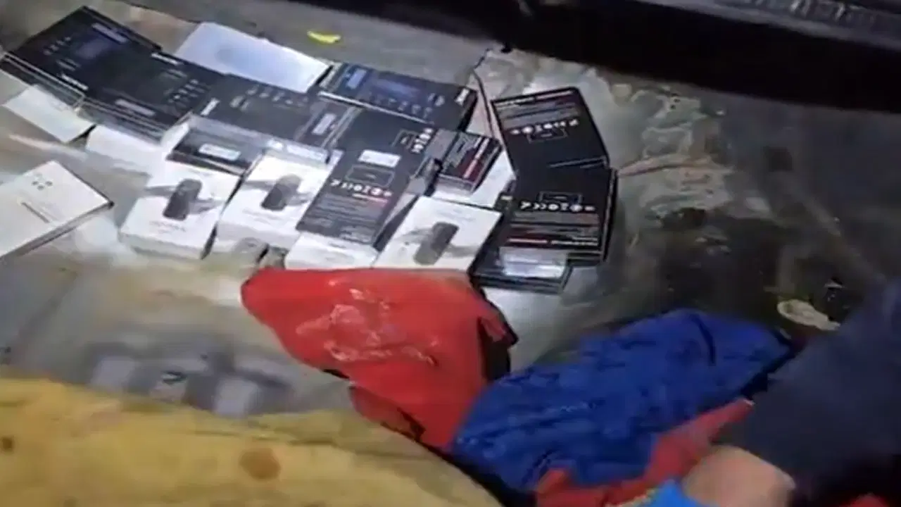 Aracından 500 adet elektronik sigara çıktı: Sürücü gözaltında!