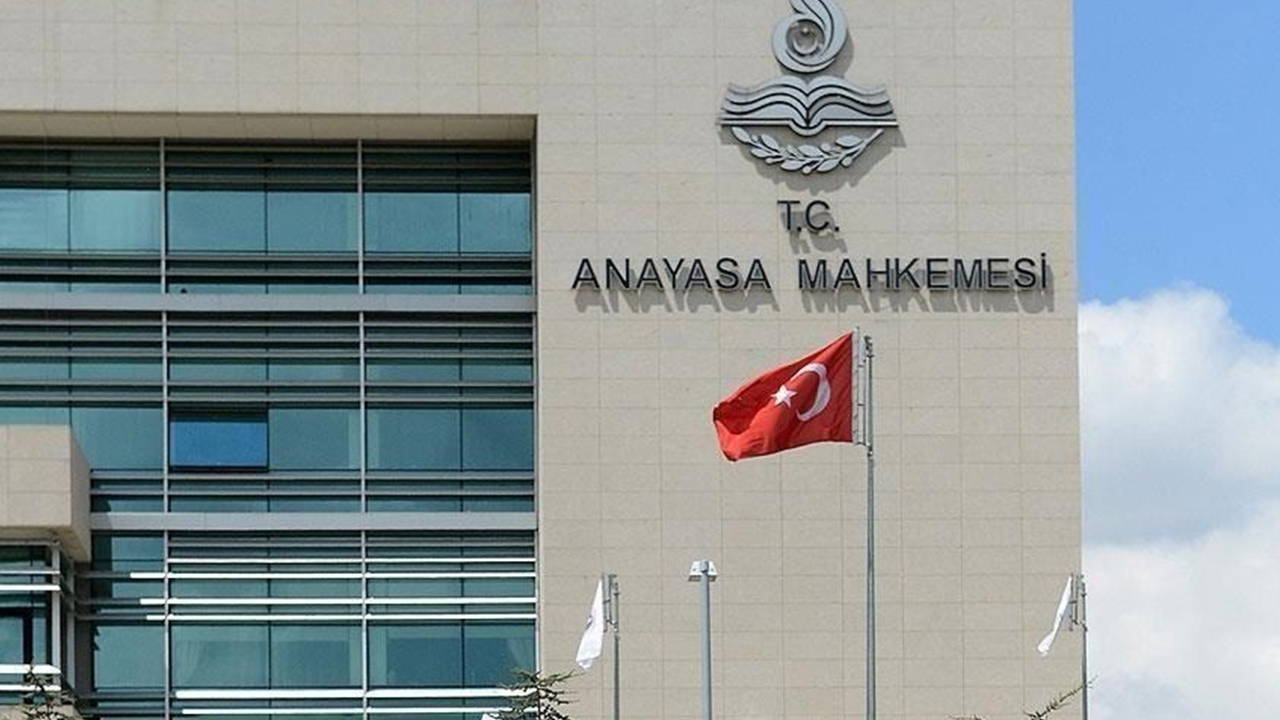 AYM üyesinden HSK üyeliği seçimi için karşı oy: ‘Mozaikleşmiş anayasa ihlali’ uyarısı, ‘etiket mühendisliği’ eleştirisi!