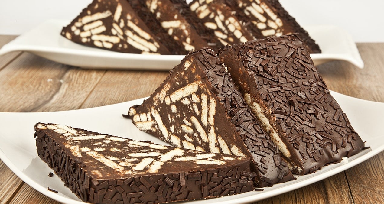 Bir pasta zehirlenmesi daha: Bu kez 12 kişi hastanelik oldu!