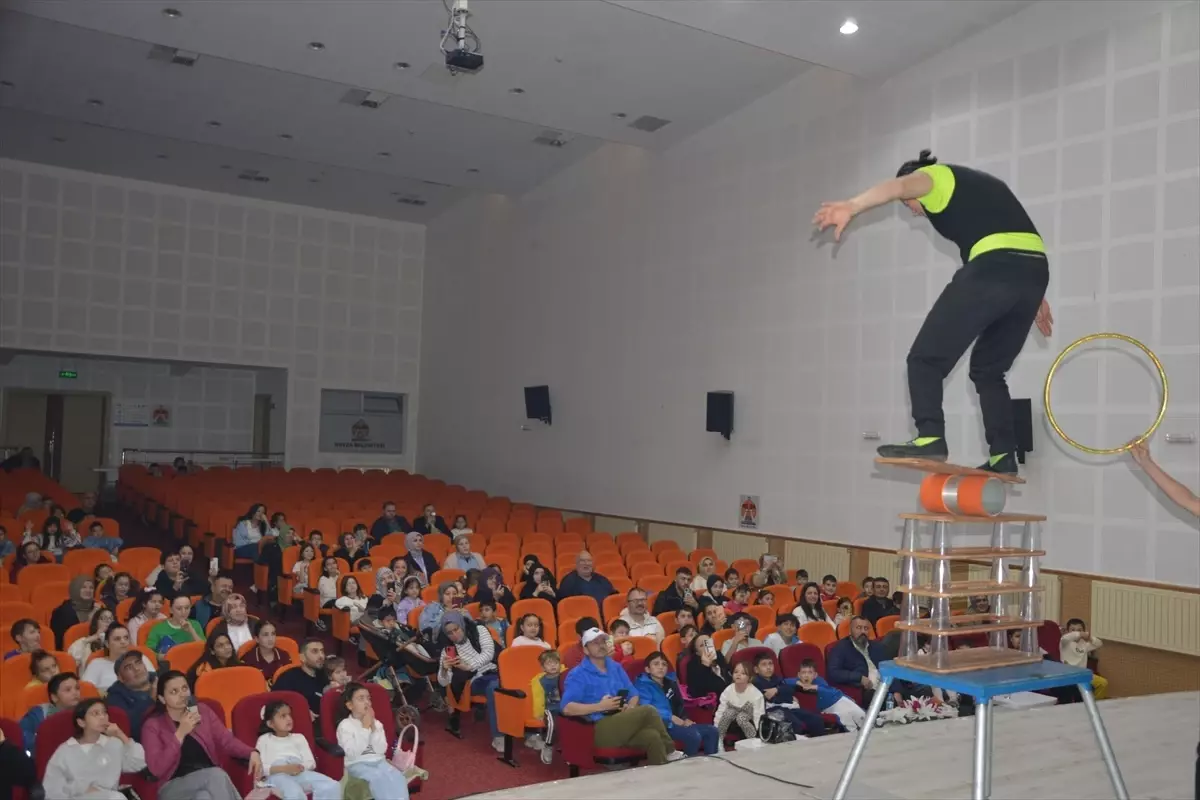 Havza’da Renkli Sirk Gösterisi