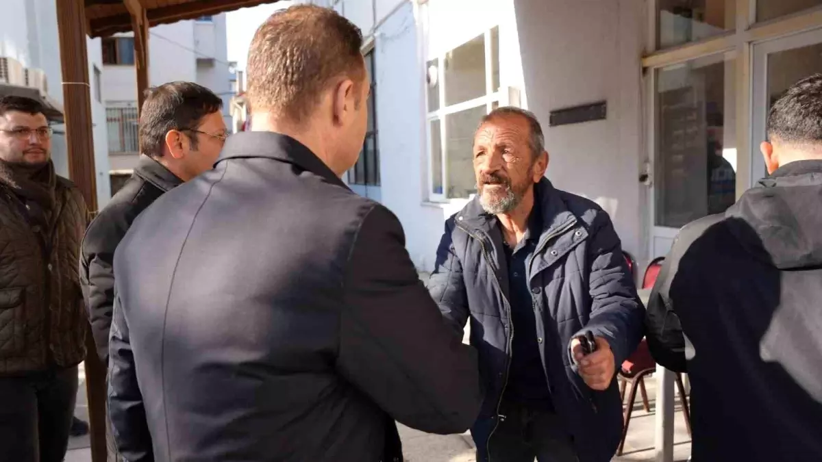 Başkan Akın depremzedeleri ziyaret etti