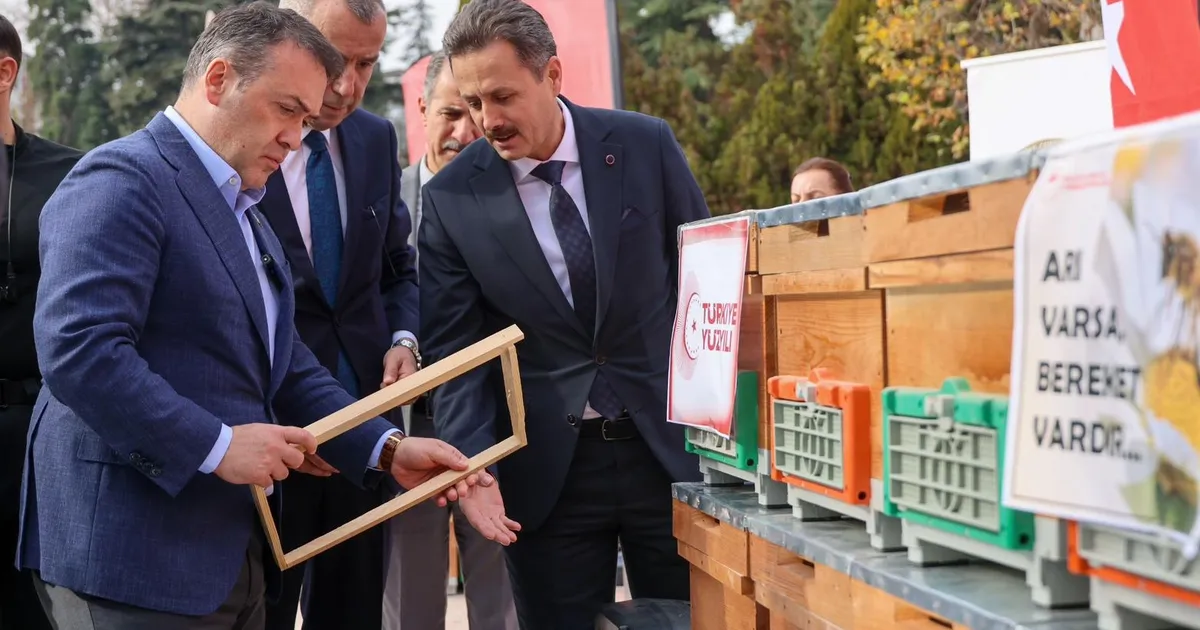 Bilecik’te arıcılara bin yeni kovan dağıtıldı