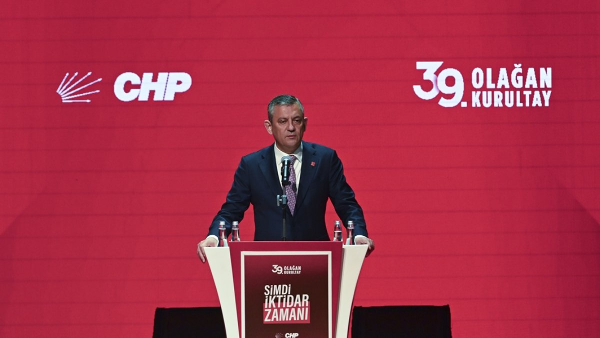 Devlet Bahçeli’den Özgür Özel’e tebrik telefonu