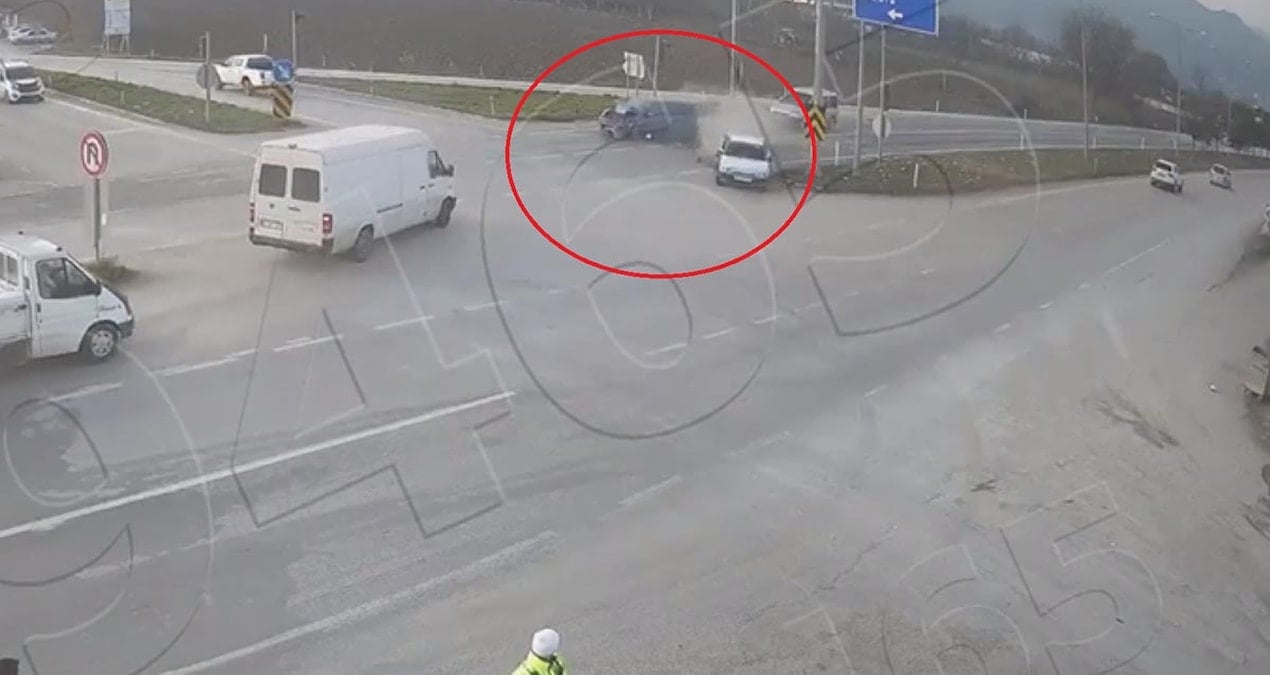 Kırmızı ışıkta faciaya ramak kala