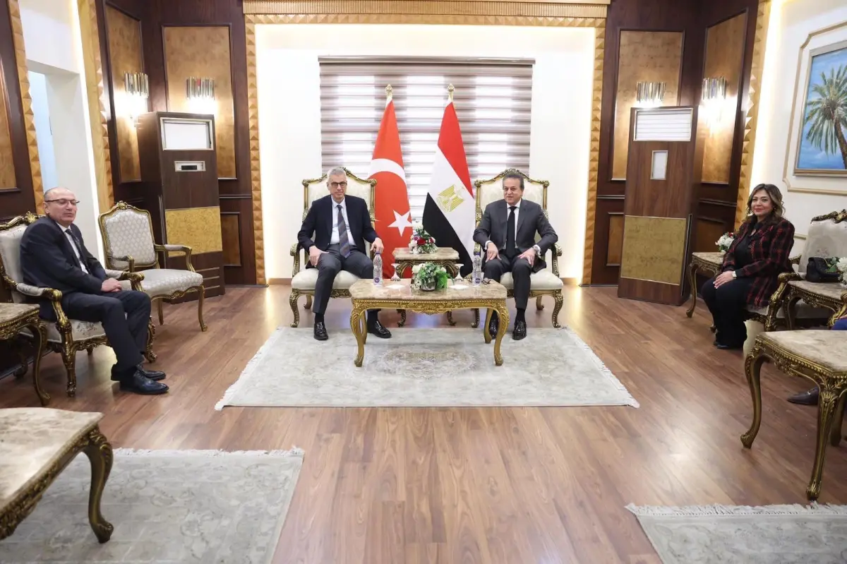 Memişoğlu Mısır’da Sağlık Görüşmeleri Yaptı