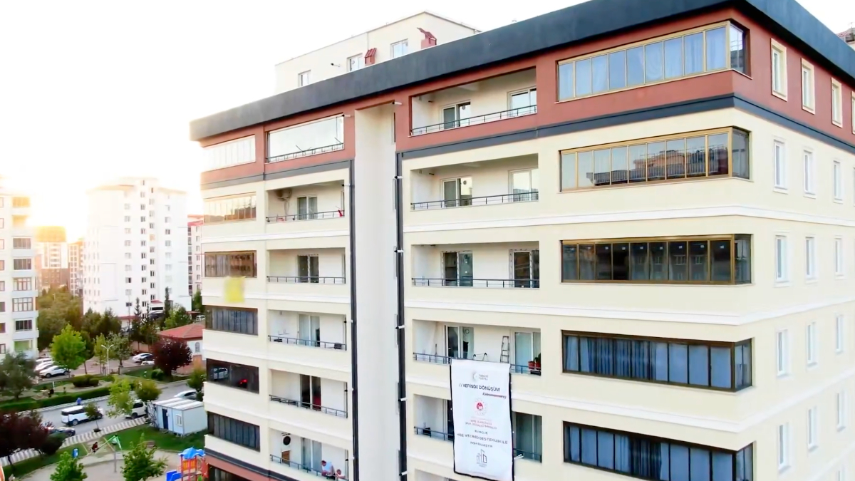 Murat Kurum paylaştı: Deprem bölgesinde ‘Yerinde Dönüşüm’