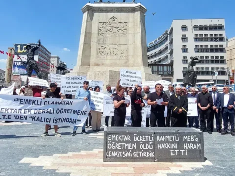 Ucretli ogretmenlerden kadro talebi ayricalik degil haklarimizi istiyoruz 8WKf5Ru4